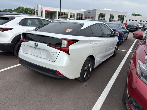 Used 2022 Toyota Prius XLE FWD image 10