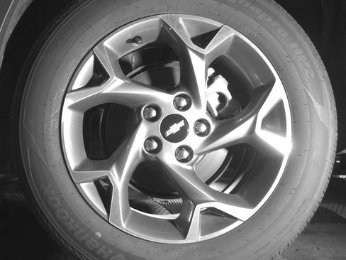Used 2025 Chevrolet Trax LT FWD image 14