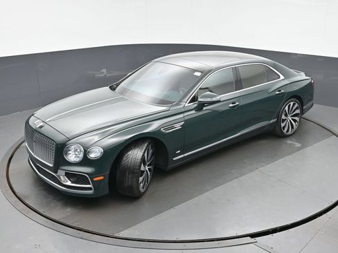 Used 2022 Bentley Flying Spur V8 AWD/4WD image 38