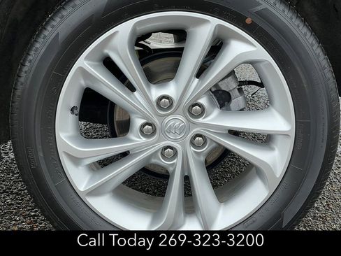 Certified 2023 Buick Encore GX Preferred w/ Cold Weather Comfort Package image 5