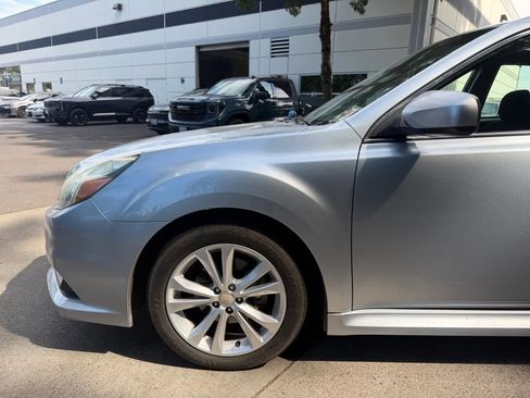 Used 2013 Subaru Legacy 2.5i Premium AWD/4WD image 8