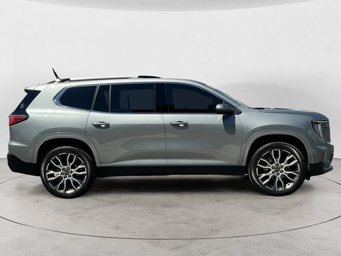 Used 2026 GMC Acadia Denali Ultimate w/ LPO, Floor Liner Package AWD/4WD image 4