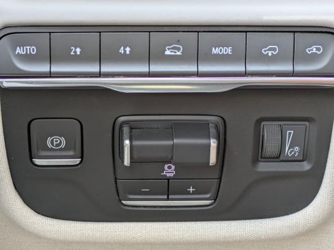 Used 2021 Cadillac Escalade Premium Luxury Platinum AWD/4WD image 26