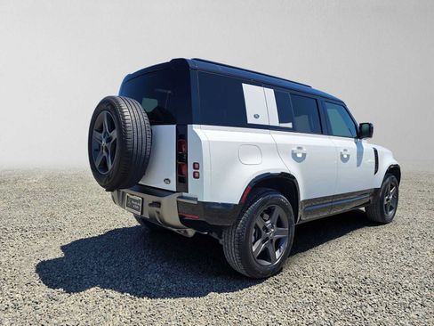Used 2023 Land Rover Defender 110 X-Dynamic SE AWD/4WD image 3