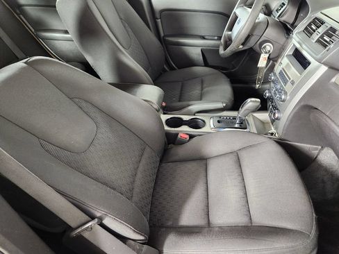 Used 2010 Ford Fusion SE FWD image 25
