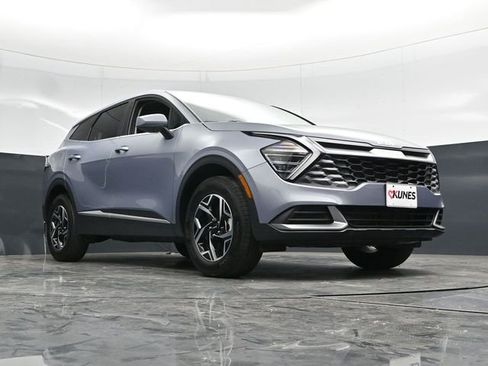 Used 2025 Kia Sportage LX AWD/4WD image 55