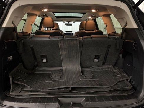 Used 2022 Subaru Ascent Limited w/ Technology Package image 12