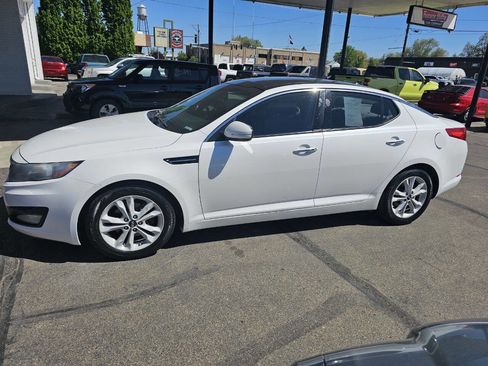 Used 2011 Kia Optima EX w/ Premium Pkg FWD image 3
