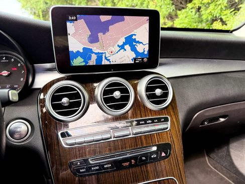 Used 2016 Mercedes-Benz GLC 300 4MATIC w/ Multimedia Package image 36