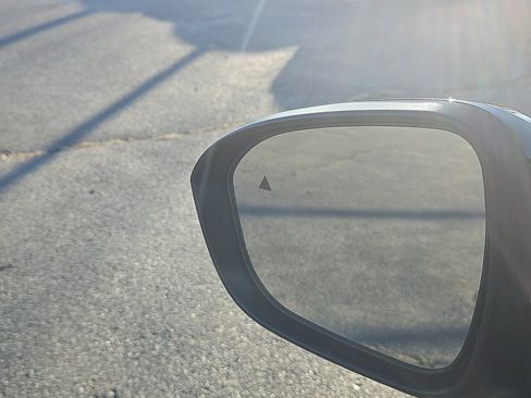 Certified 2025 Nissan Kicks SV image 11