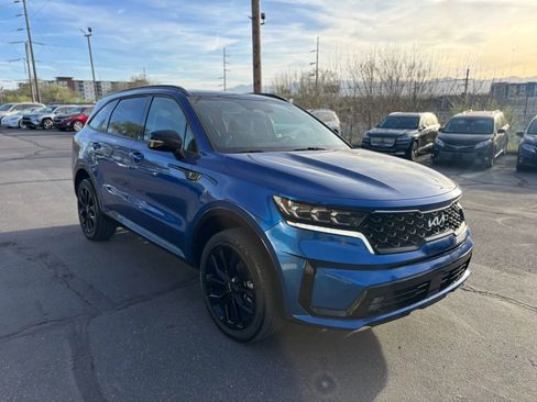 Used 2022 Kia Sorento SX AWD/4WD image 3