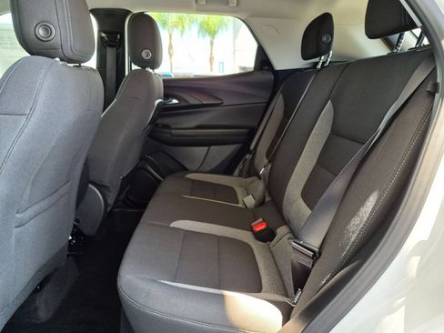 Used 2025 Chevrolet TrailBlazer LS w/ LS Convenience Package FWD image 24