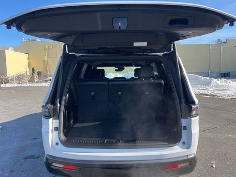 New 2026 Jeep Grand Wagoneer Limited image 17