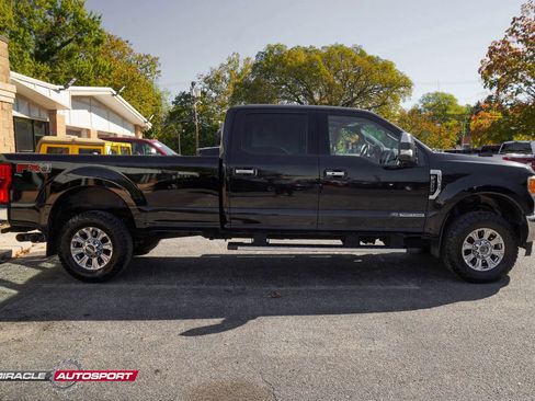 Used 2017 Ford F350 Lariat w/ Lariat Ultimate Package image 9