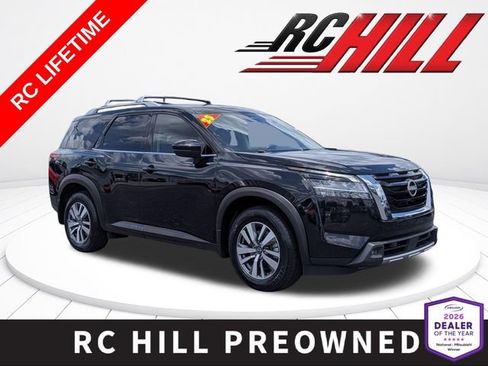 Used 2023 Nissan Pathfinder SL AWD/4WD image 1
