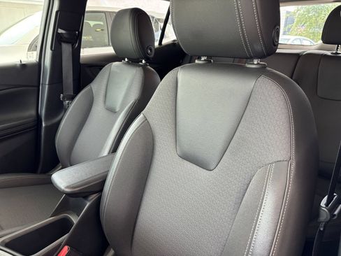 Used 2025 Buick Encore GX Preferred FWD image 36