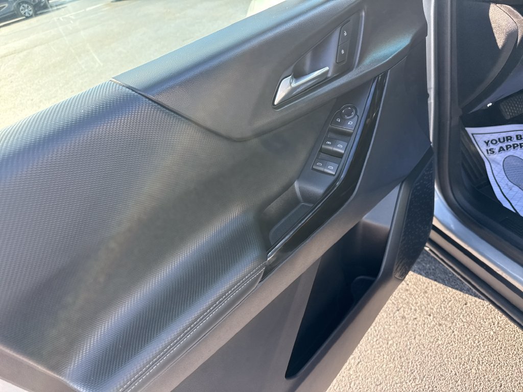 Used 2026 Chevrolet Equinox LT FWD image 13