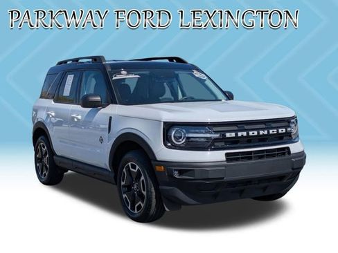 Used 2023 Ford Bronco Sport Outer Banks w/ Tech Package image 3