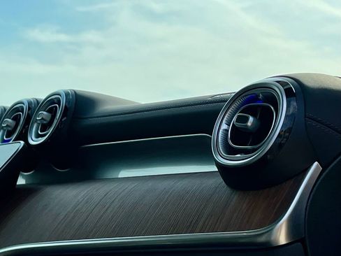 Certified 2026 Mercedes-Benz GLC 300 4MATIC image 21