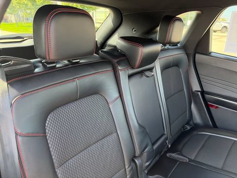 Used 2023 Ford Escape ST-Line AWD/4WD image 32
