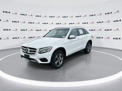 Used 2019 Mercedes-Benz GLC 300 image 4