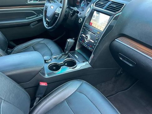 Used 2017 Ford Explorer Limited w/ Equipment Group 301A image 19