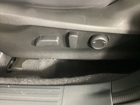 Used 2023 Subaru Forester Touring image 27