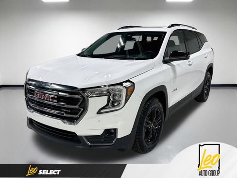 Used 2024 GMC Terrain AT4 w/ Tech Package AWD/4WD image 1