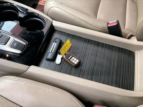 Used 2016 Honda Pilot Elite image 15