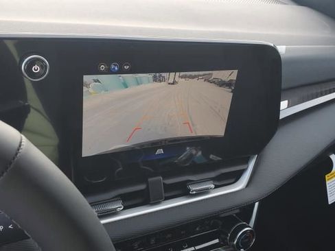 New 2026 Chevrolet Equinox LT image 24