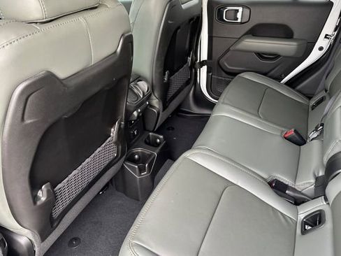 New 2026 Jeep Gladiator Mojave image 14