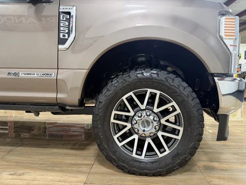 Used 2020 Ford F250 Lariat w/ Lariat Ultimate Package AWD/4WD image 4