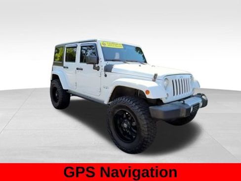 Used 2017 Jeep Wrangler Unlimited Sahara w/ Connectivity Group AWD/4WD image 10