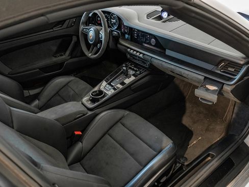 Certified 2024 Porsche 911 Targa 4 GTS image 21