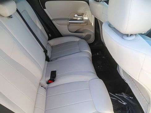 Certified 2025 Mercedes-Benz GLA 250 4MATIC image 16