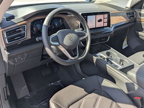 New 2026 Volkswagen Atlas SE image 16