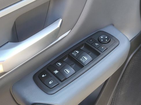 Used 2022 RAM 1500 Big Horn RWD image 17