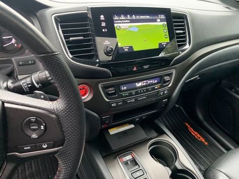 Used 2023 Honda Passport TrailSport image 31