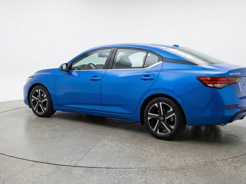Used 2025 Nissan Sentra SV image 6