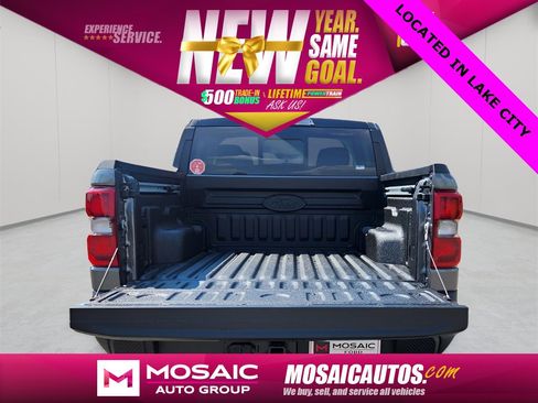 New 2025 Ford Maverick Lariat w/ Black Appearance Package image 7