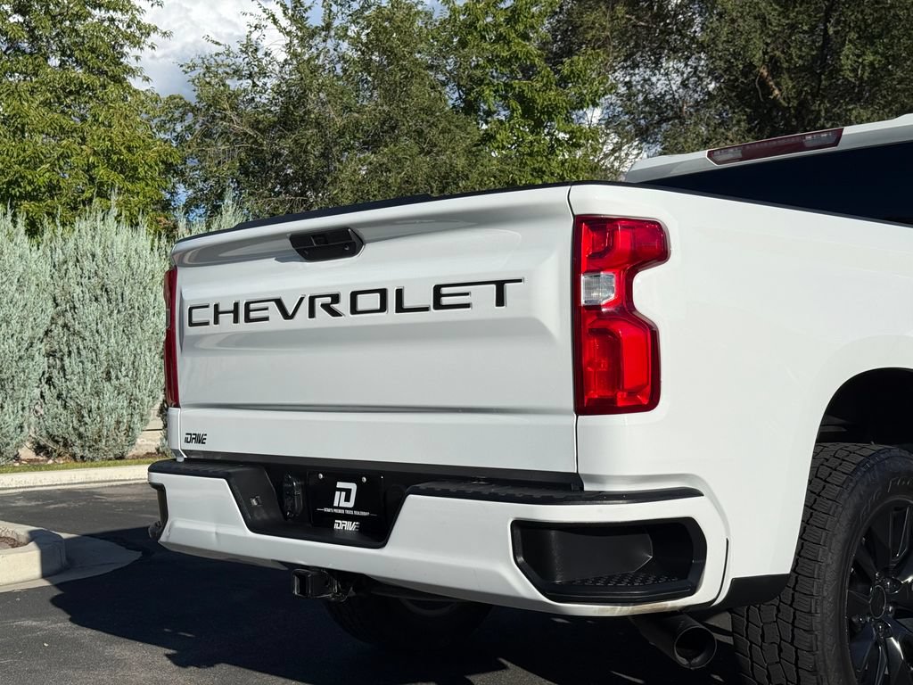 Used 2022 Chevrolet Silverado 1500 Custom w/ Safety Confidence Package AWD/4WD image 13