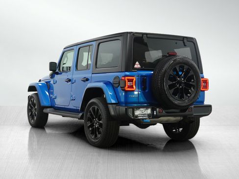 Used 2022 Jeep Wrangler Unlimited Sahara w/ Cold Weather Group image 3