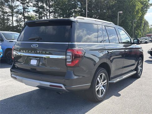 Used 2023 Ford Expedition Limited RWD image 5