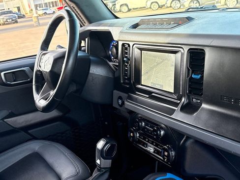 Used 2023 Ford Bronco Black Diamond w/ Sasquatch Package image 46