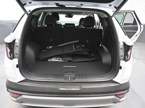 New 2026 Hyundai Tucson Limited AWD/4WD image 13