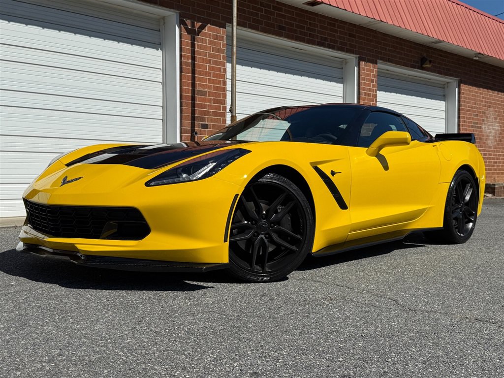 Used 2014 Chevrolet Corvette Stingray Coupe w/ 3LT Preferred Equipment Group RWD image 2