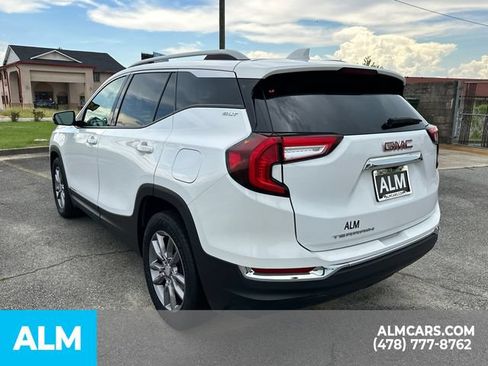 Used 2024 GMC Terrain SLT FWD image 8