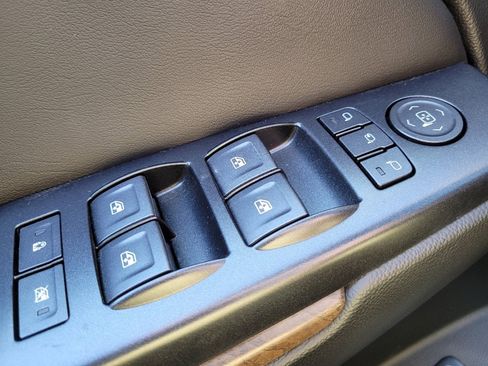 Used 2018 GMC Yukon Denali w/ Denali Ultimate Package image 27