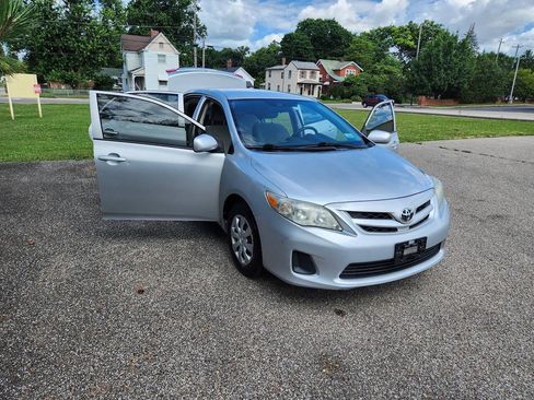 Used 2013 Toyota Corolla L FWD image 17