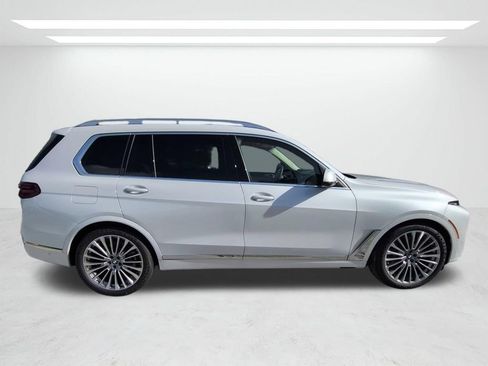 New 2027 BMW X7 xDrive40i w/ Premium Package AWD/4WD image 3